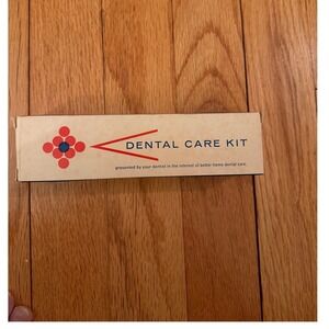 Vintage Crest Dental Care Kit Toothpaste fluoristan Procter & Gamble Movie Prop